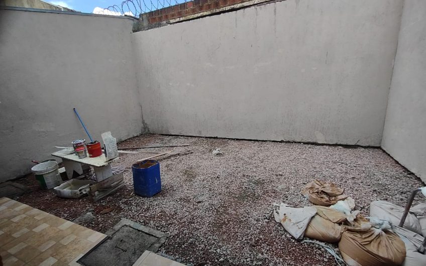 #VENDIDO Casa  2 quartos com terrenos no fundos